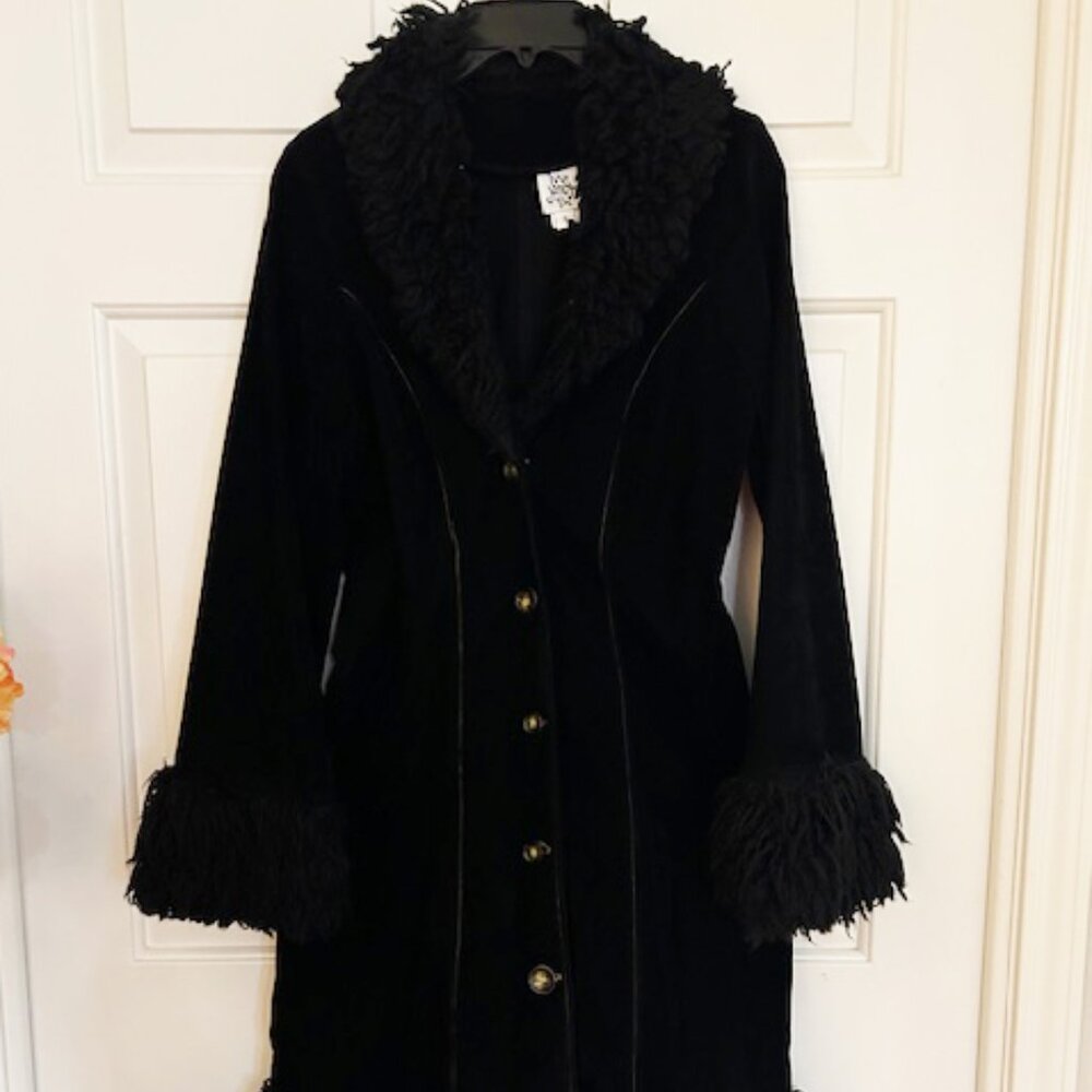 Ivy Jane Black faux fur trim coat
